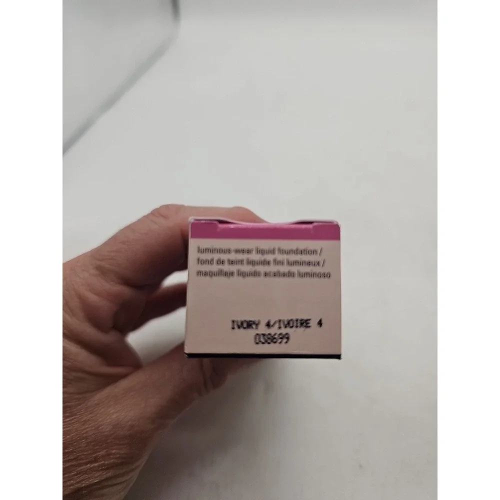 Mary Kay Ivory 4 Timewise Luminous Wear Liquid Foundation #038707 - 1 fl. oz.